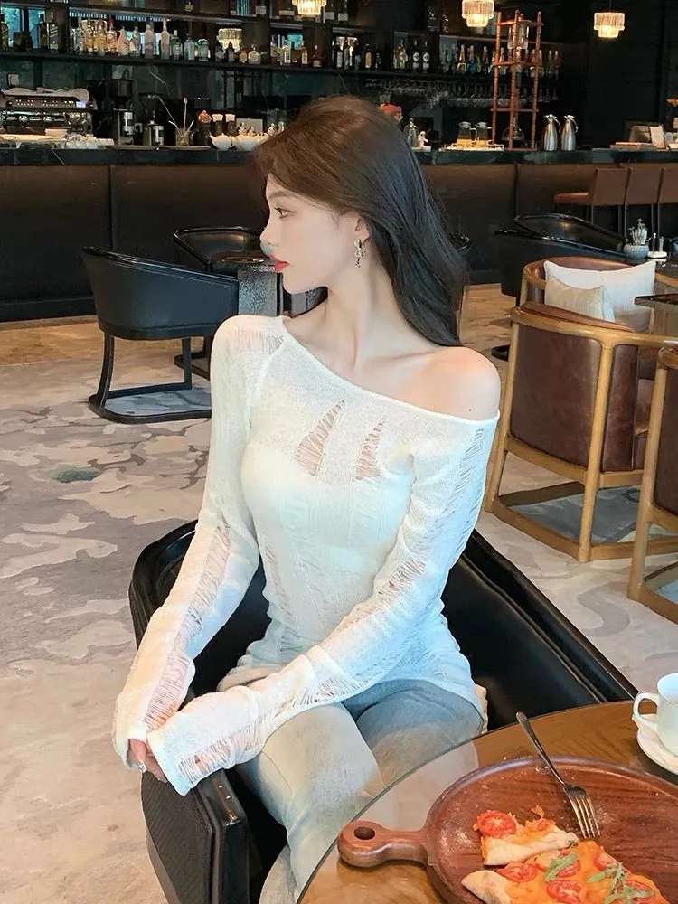 EUSKY IIWAN 2023 autumn and winter new hot girl long-sleeved hollow sweater slimming slim bottoming top for women (T908)