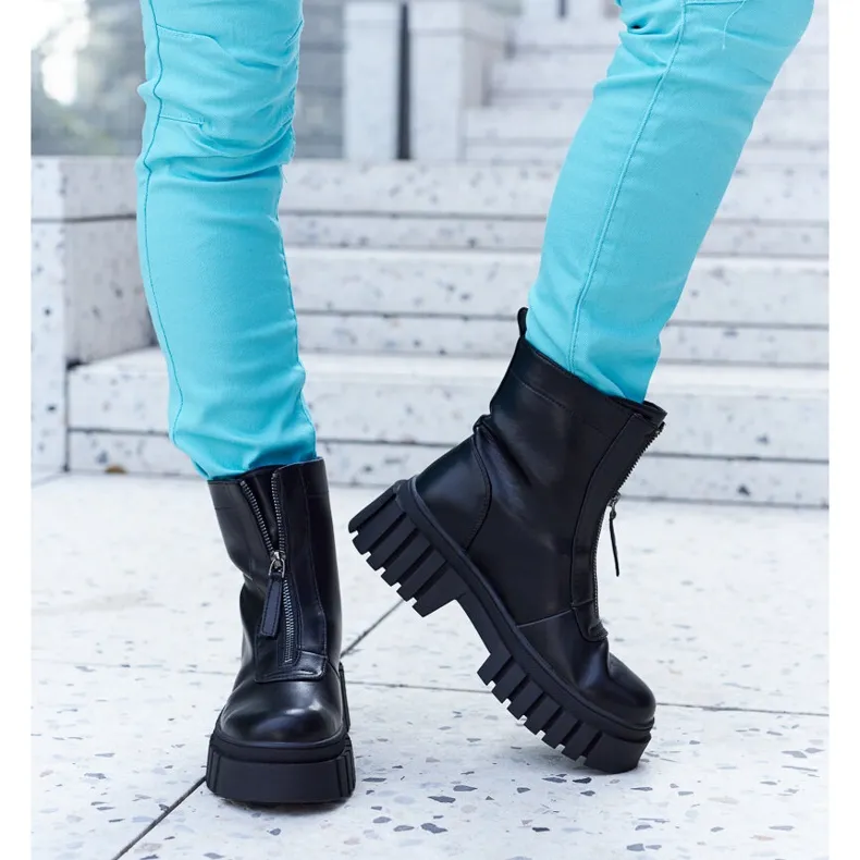 Insulated Francavilla Black Zipper Boots