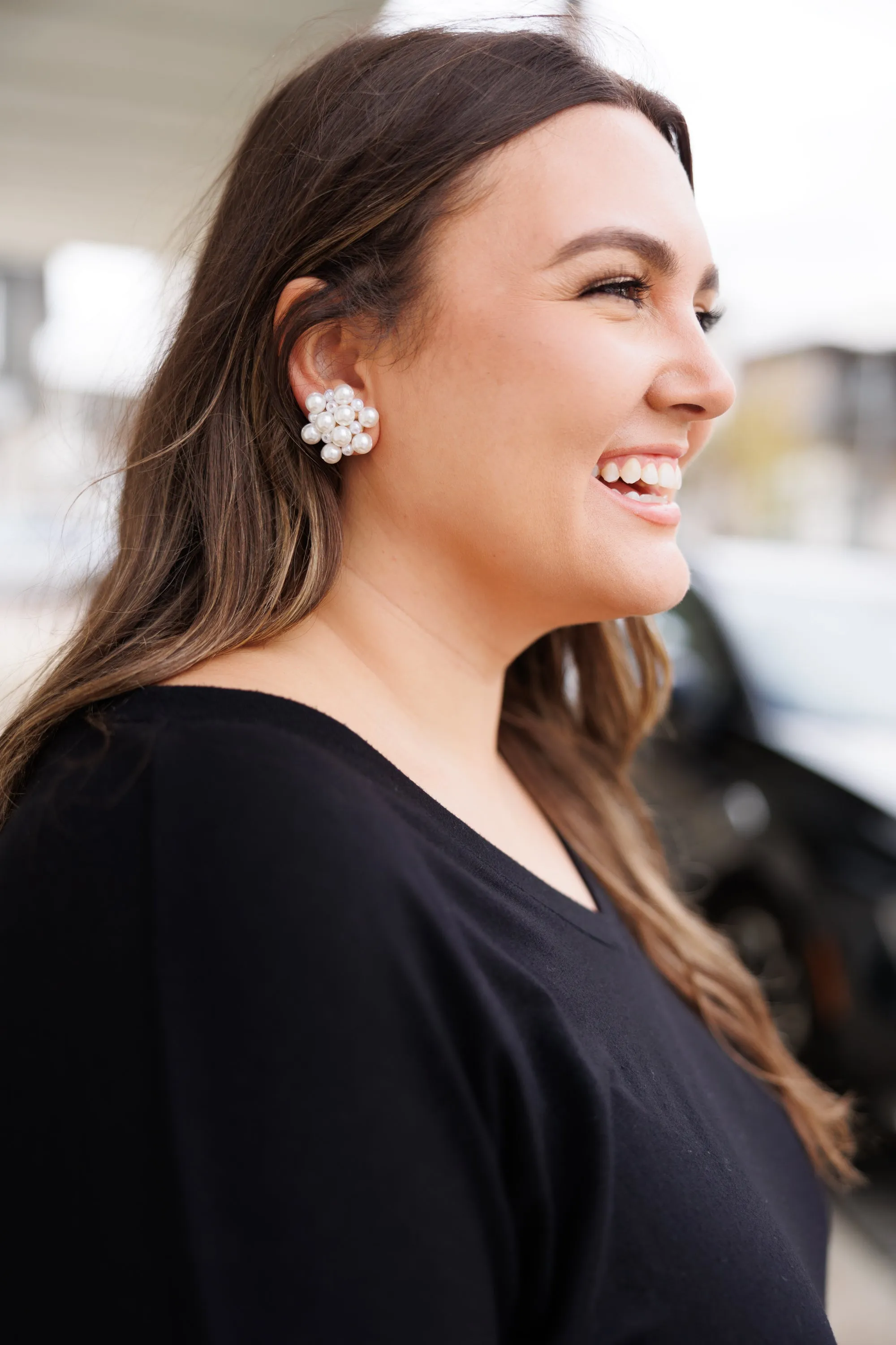 White Pearl Cluster Stud Earrings