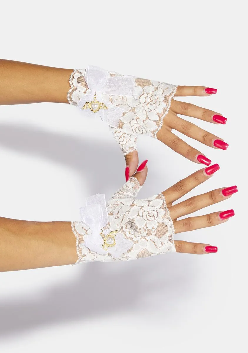 Pure Heavenly Reaction Lace Gloves