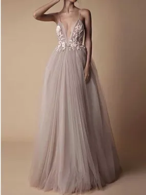 Sensual Deep V-neck Wedding Gown with Tulle and Spaghetti Straps, WD0456